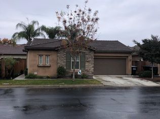 2720 W Oakridge Ave, Visalia, CA 93291