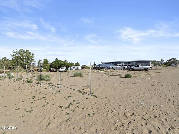 4th image of 715 Montana Vista Dr