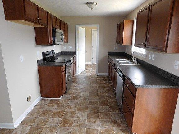 2nd image of 21 Treestand Ct