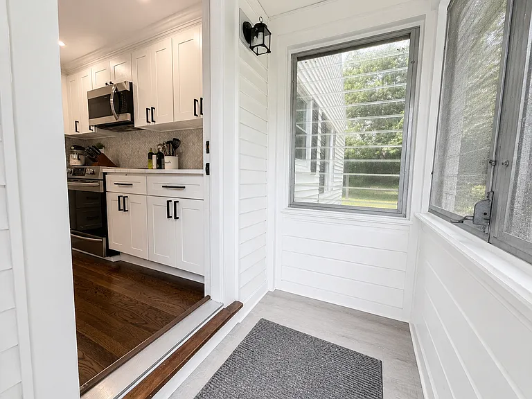 28 Houghton St #1 — Photo 22
