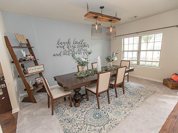 2nd image of 3399 Gardenside Walk