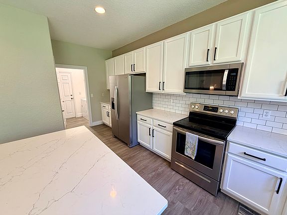 3rd image of 5745 SE Crooked Oak Ave