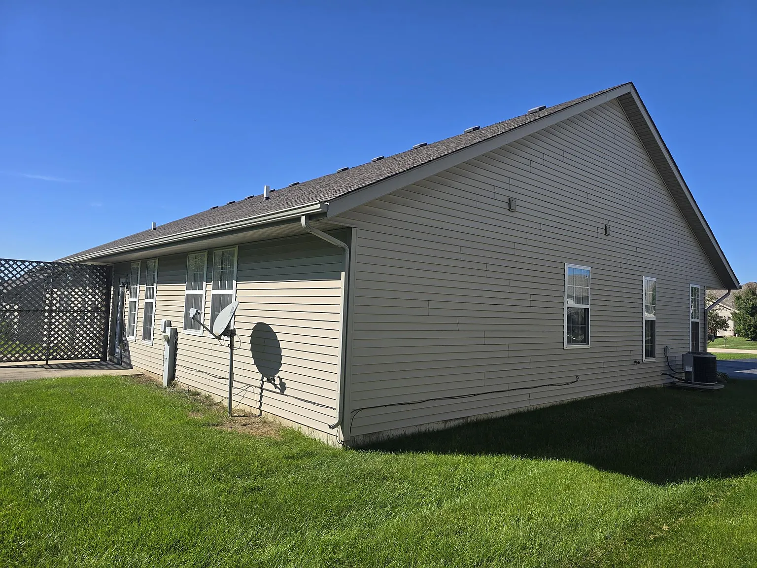 2 bed, 1300 sqft, $1,600 — Photo 4