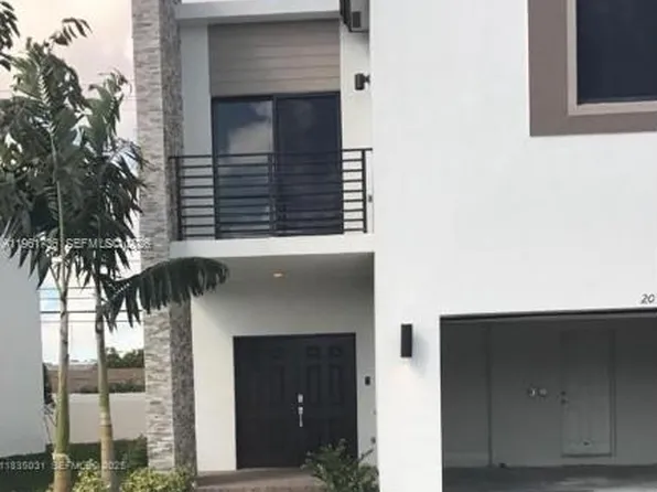 388 NE 208th Ter, Miami, FL 33179