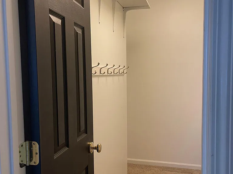 8223 Southgate Commons Dr — Photo 35