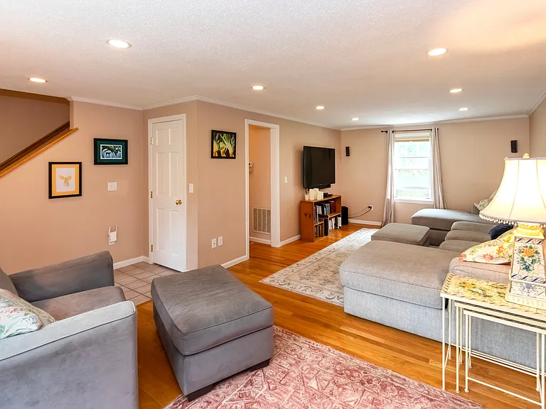 7 Laurel Hill Rd #ROAD7 — Photo 4