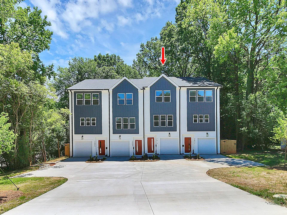 2613 Dr Carver Rd