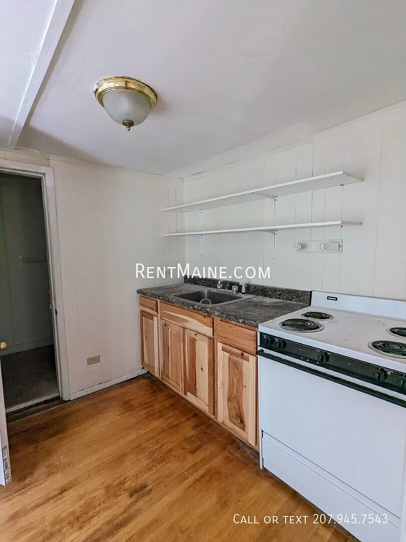 Studio, $850 — Photo 4