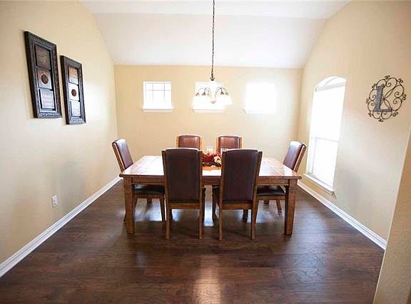 2nd image of 1348 Elkford Ln
