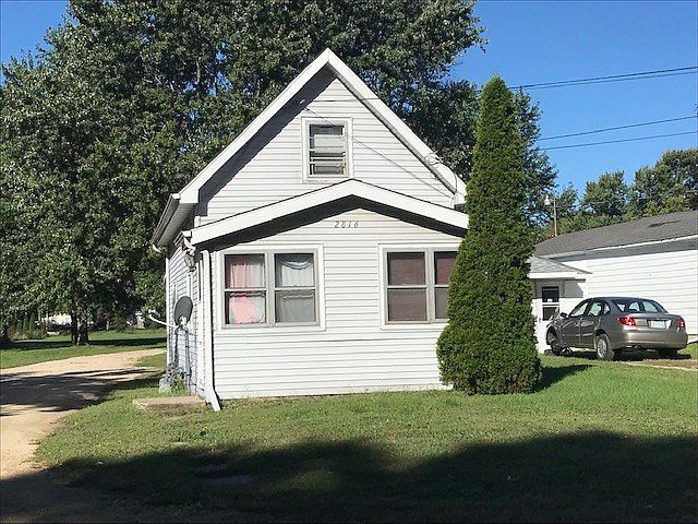 1st image of 2816 Searles Ave