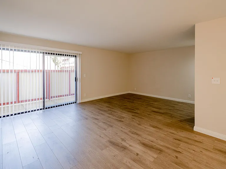 946 W 220th St #116 — Photo 9