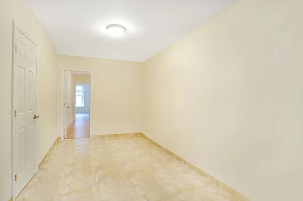 Rented by Park Property Advisors | media 4