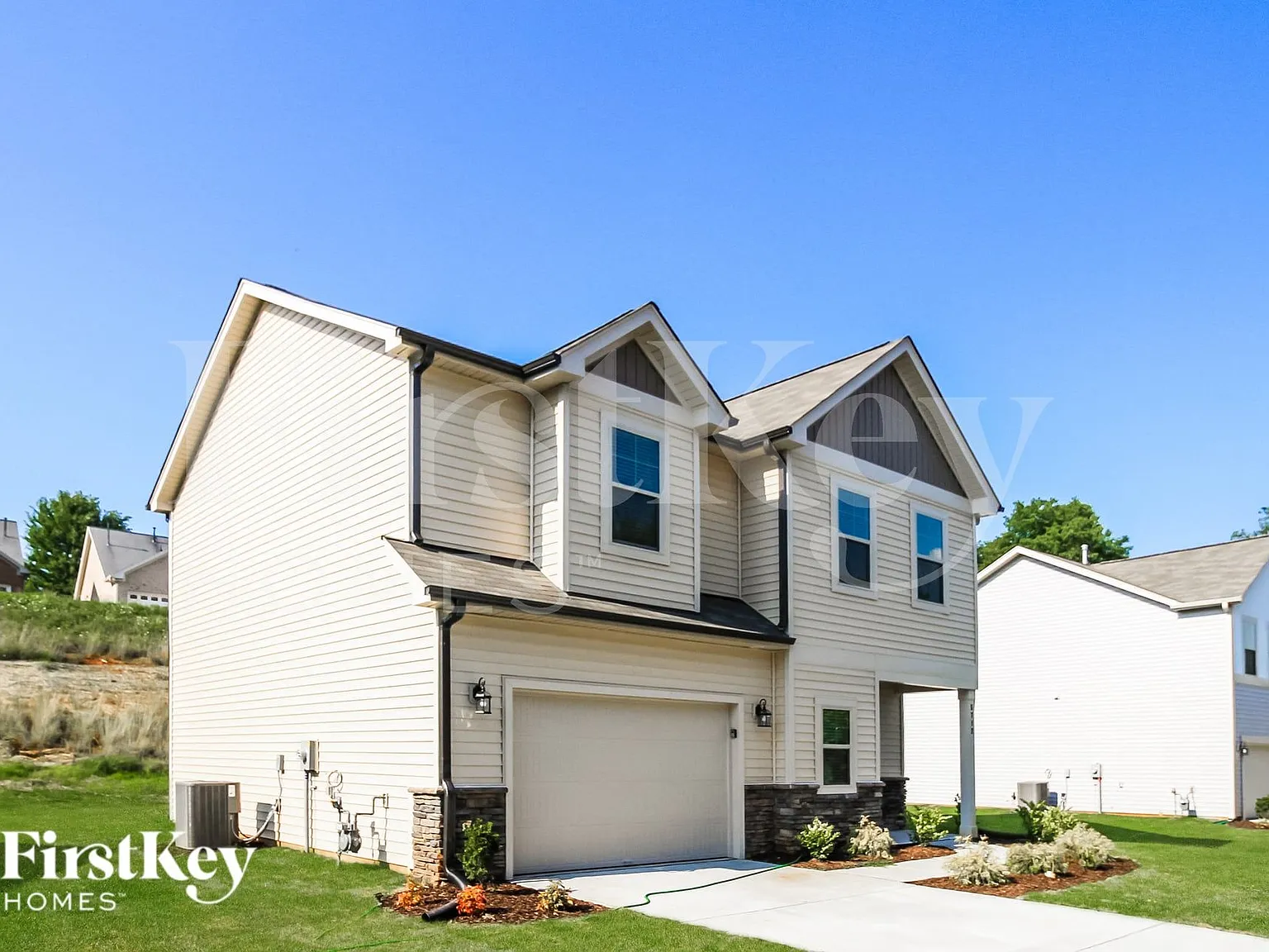 3 bed, 2.5 bath, 1740 sqft, $2,195 — Photo 2