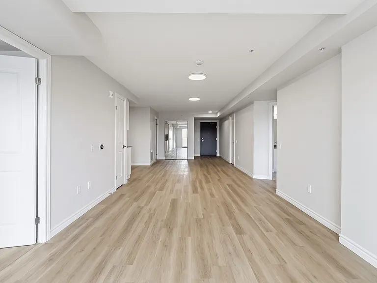 425 Watson Pkwy N — Photo 17