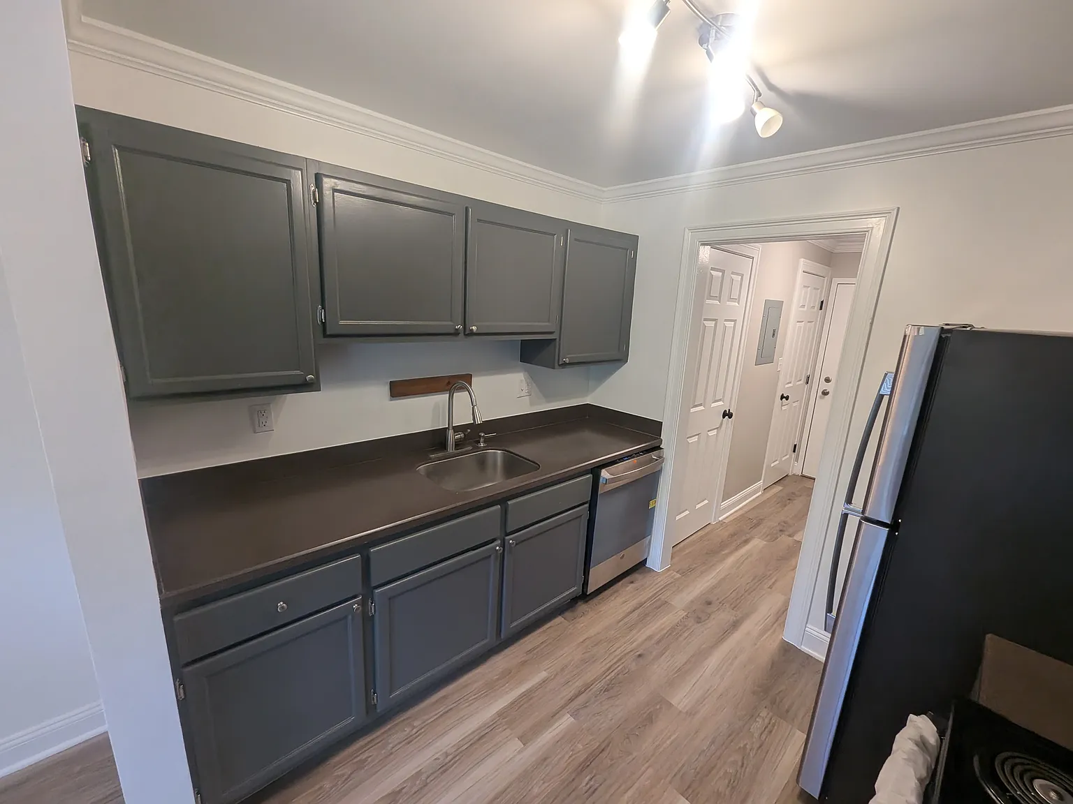 1 Woodland Dr — Photo 3