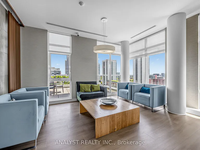 260 Sackville St #504 — Photo 4