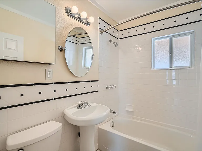 1933 Allen Ave — Photo 9