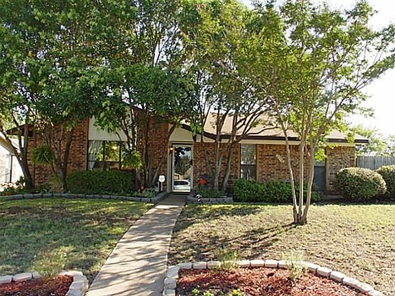 2nd image of 2718 Ivanridge Ln