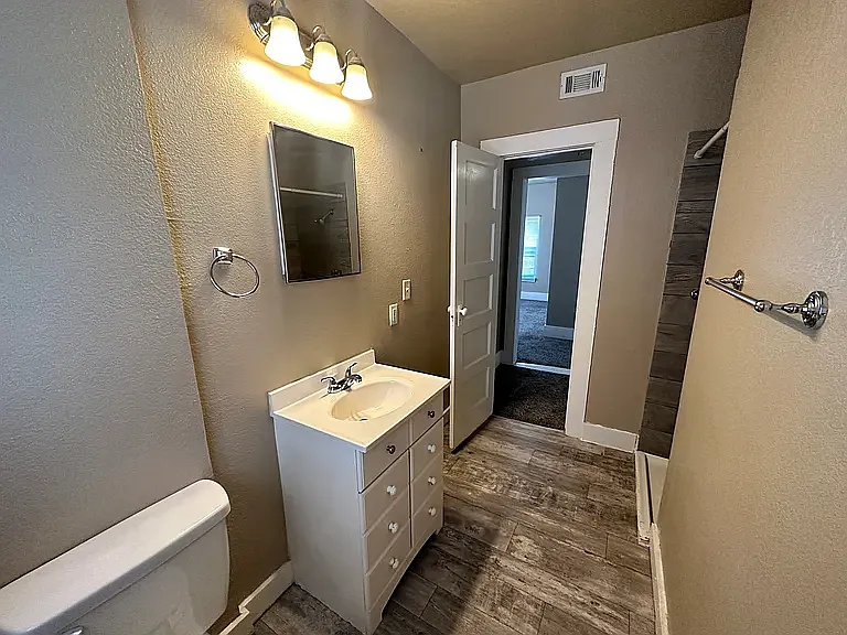 719 Asp Ave #3 — Photo 13