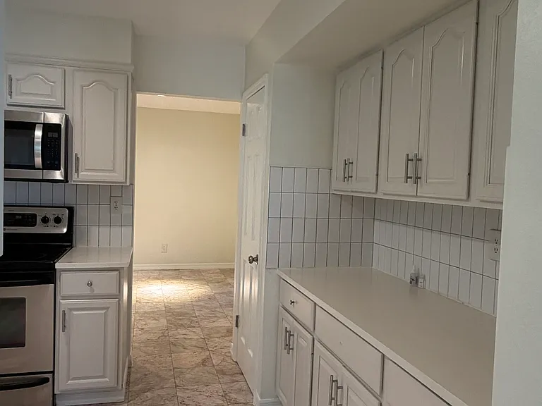 205 E Sweetwater Creek Dr — Photo 7