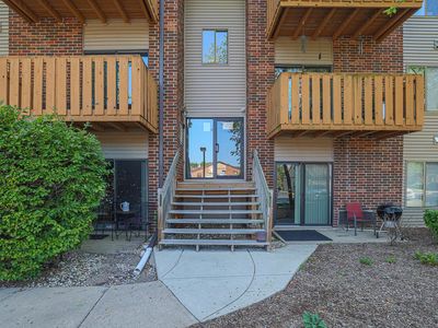 718 Rodenburg Rd APT 205, Roselle, IL, 60172
