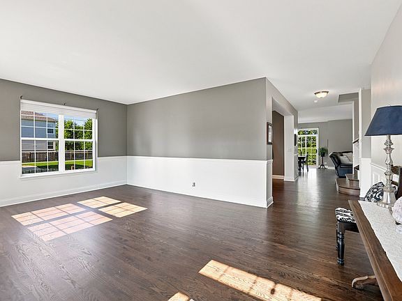 4th image of 11109 Caldwell Dr