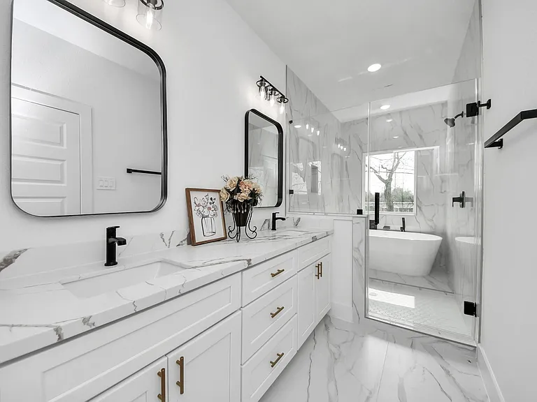 3524 Rebecca St — Photo 29