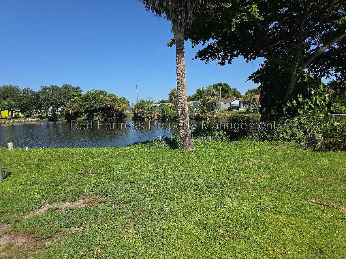 3 bed, 2.0 bath, 1255 sqft, $1,499 — Photo 3