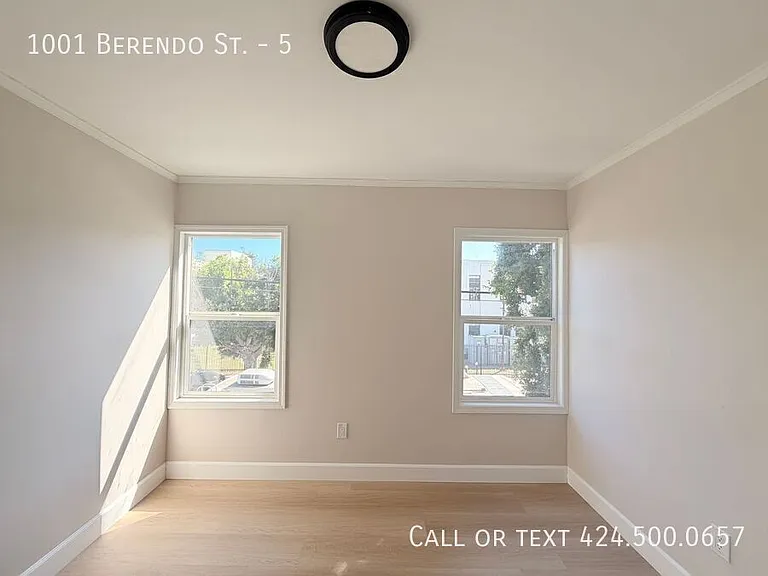 1001 N Berendo St #5 — Photo 10