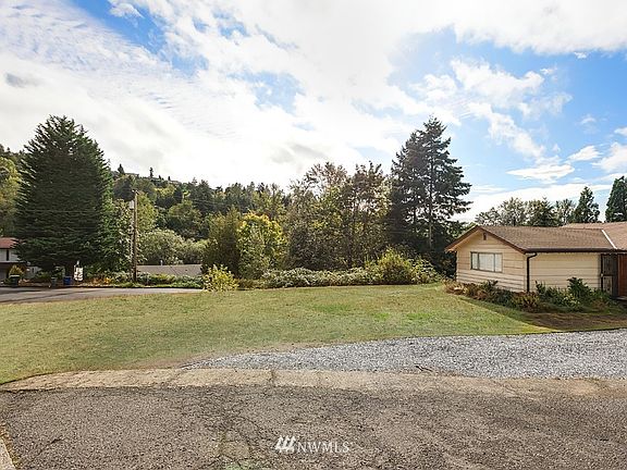 4th image of 4047 140th Avenue SE
