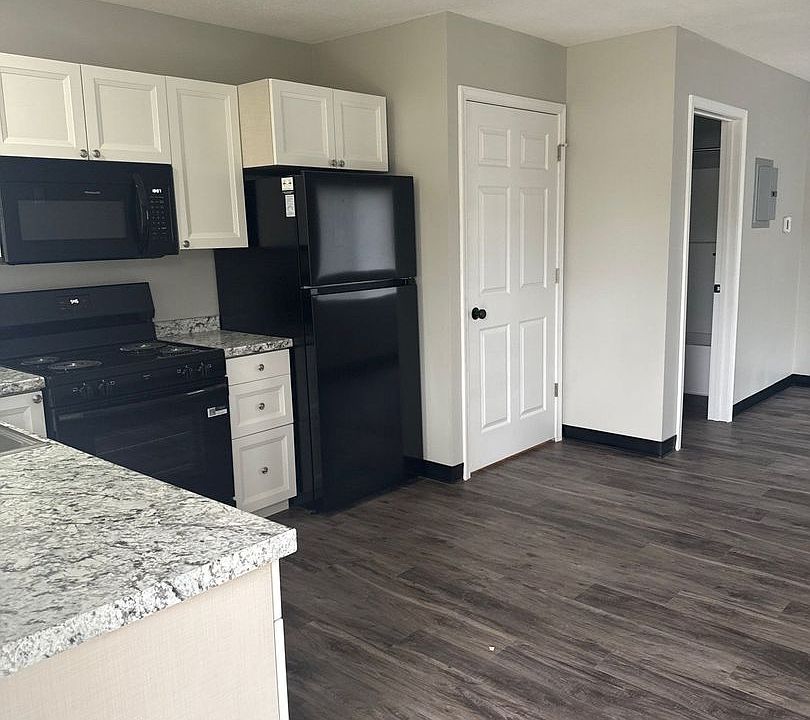 1st image of 736 Heylman St #6