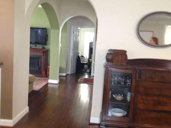 5th image of 6515 Enfield Dr