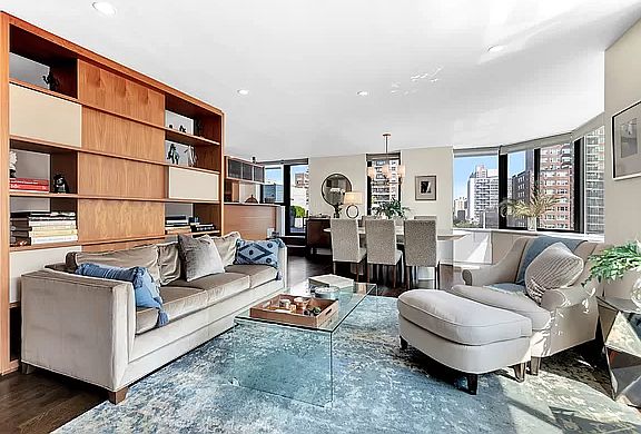 3rd image of 215 W 95th St #14CD