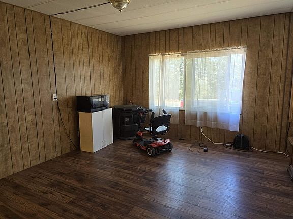 4th image of 400 Hiram Page Rd
