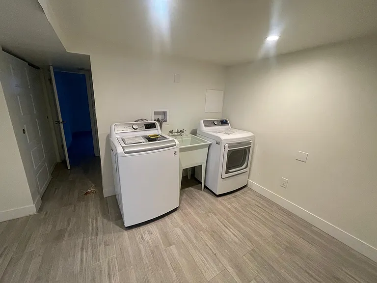 Large Laundry room with New Upgraded washer/dryer