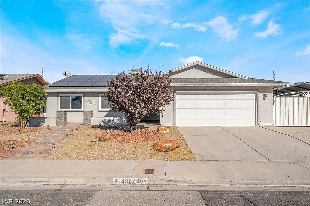 3 bed, 2.0 bath, 1620 sqft, $2,200 — Photo 3