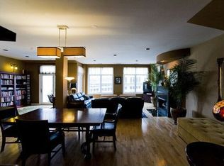 333 N Jefferson St #P-22, Chicago, IL 60661