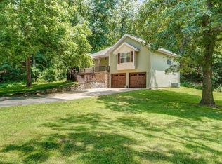 1036 S Ozark Rd, Nixa, MO 65714