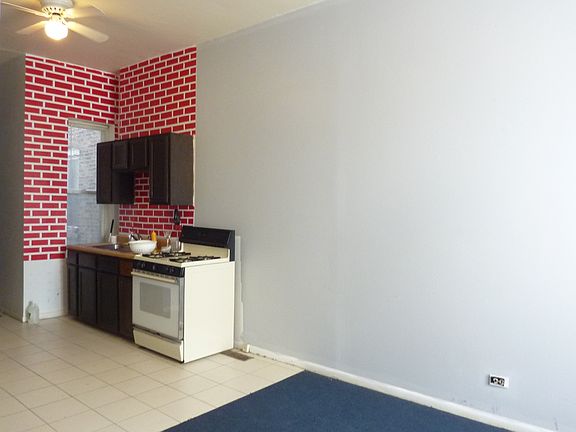 3rd image of 3623 1/2 S Emerald Ave #1