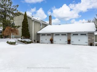 2 Mills Cir, Springwater, ON L9X0J7