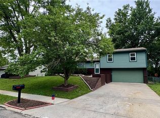 1607 W 28th Ter, Lawrence, KS 66046