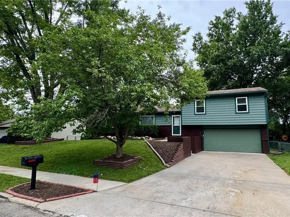 1607 W 28th Ter, Lawrence, KS 66046