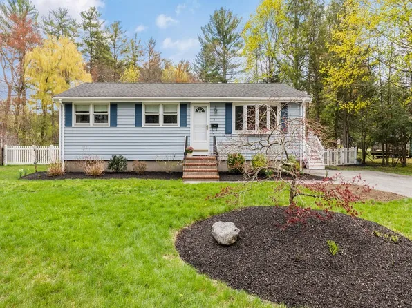 3 Susan Dr, North Reading, MA 01864