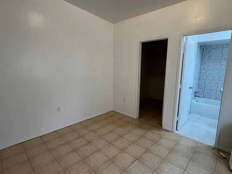 925 Pesante Rd — Photo 5