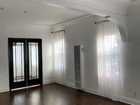 5th image of 3442 E 5th St #1/2