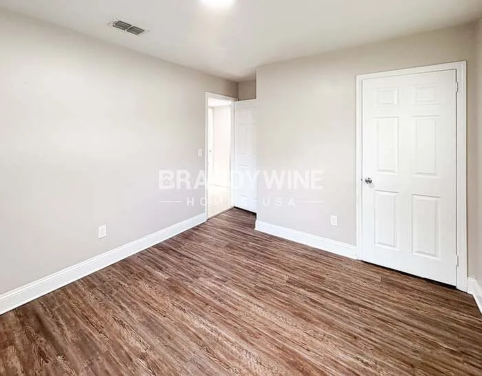 2145 Bourget Dr — Photo 16