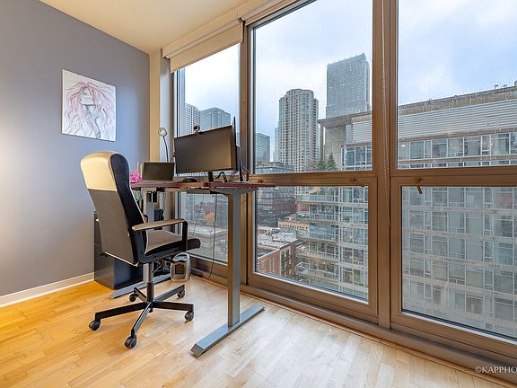5th image of 200 W Grand Ave APT 1302