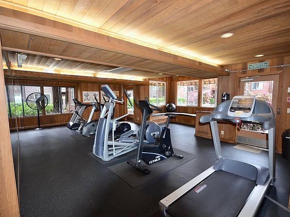 5th image of 820 Catkin Ct Unit 820