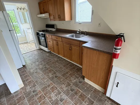 320 Lincoln St APT C, Phillipsburg, NJ 08865