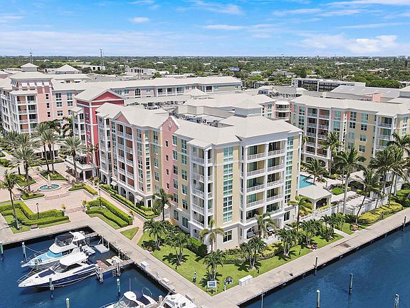 4th image of 806 Windward Way #516